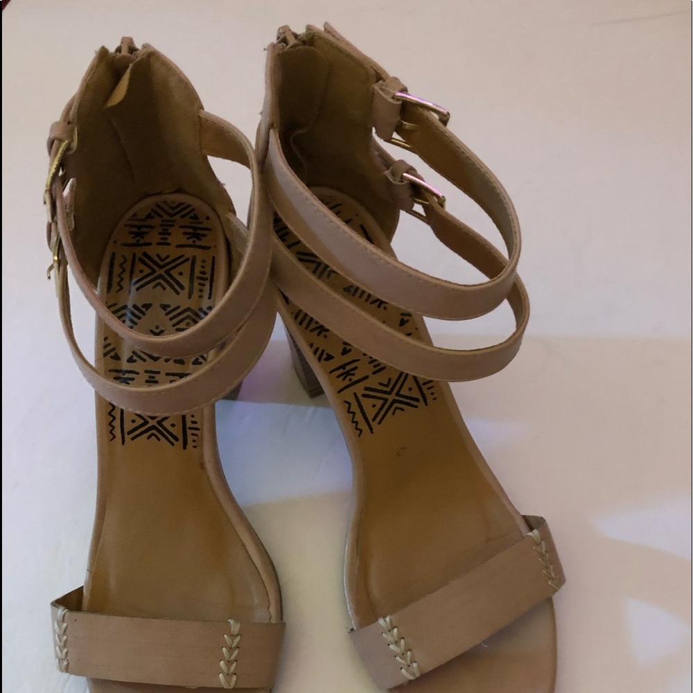 Qupid Strappy heels